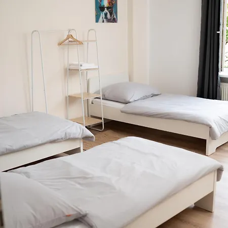 Design Ferienoase Mit Einzelbetten - 2 Schlafzimmer - Waschmaschine - Parkplatz