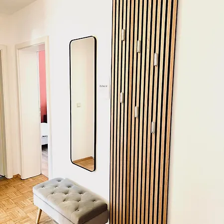 Design Ferienoase Mit Einzelbetten - 2 Schlafzimmer - Waschmaschine - Parkplatz